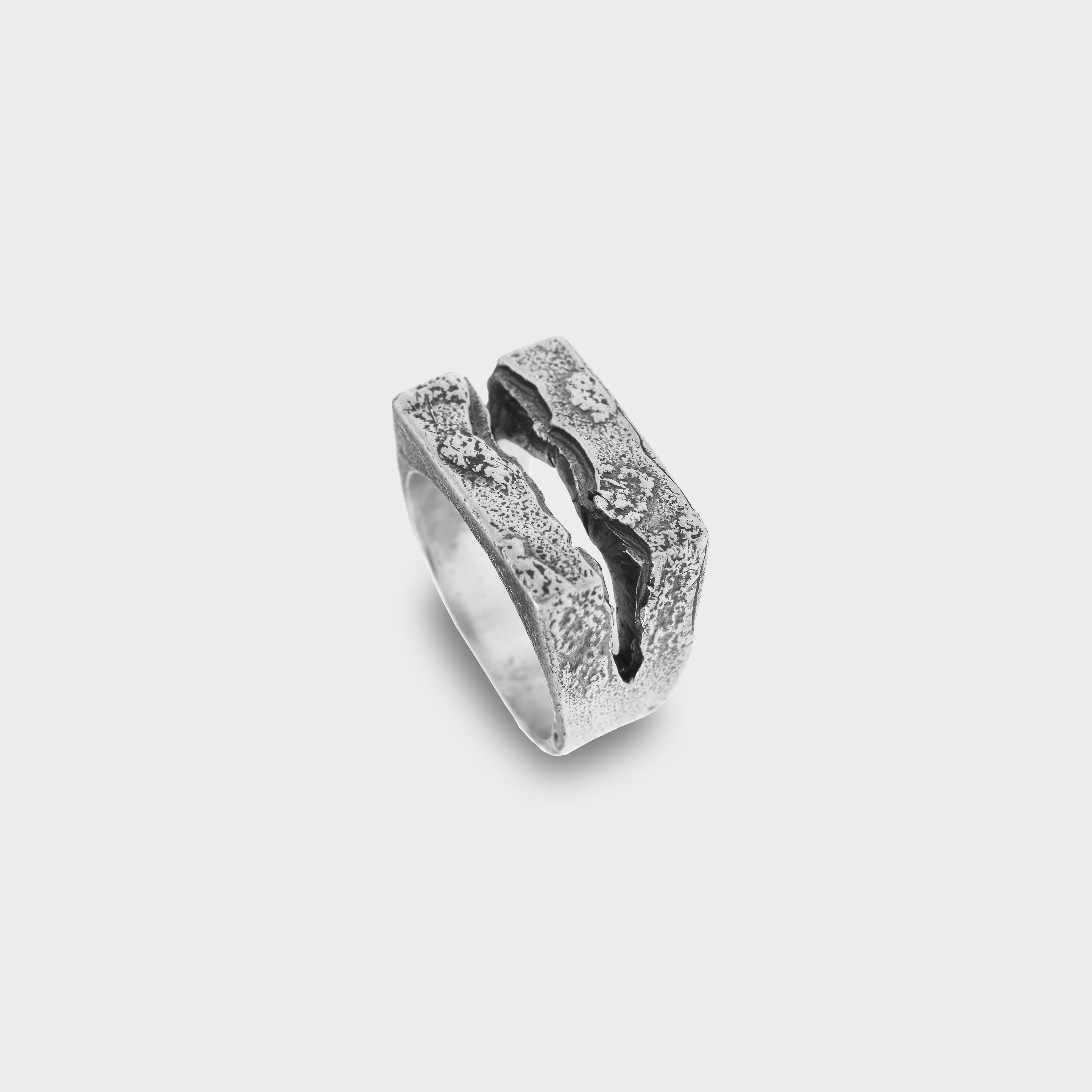 Fracture Ring